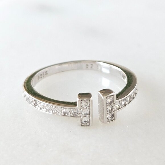 Tiffany 'T' inspired ring by Charmed Aroma, 925 Sterling Silver - Picture 5 of 5